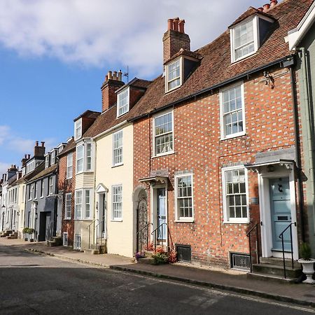 Captains Row Lymington Bagian luar foto