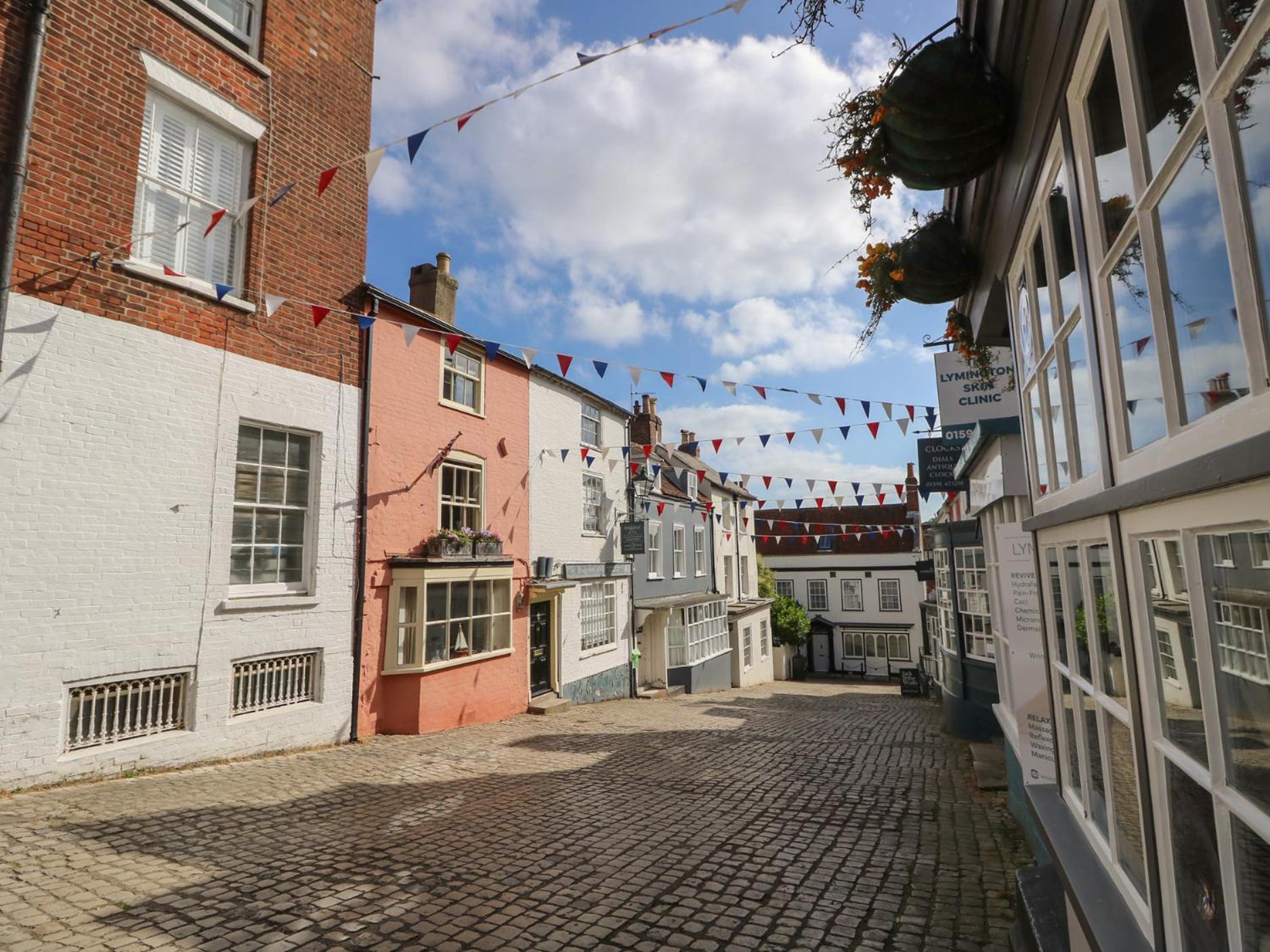 Captains Row Lymington Bagian luar foto