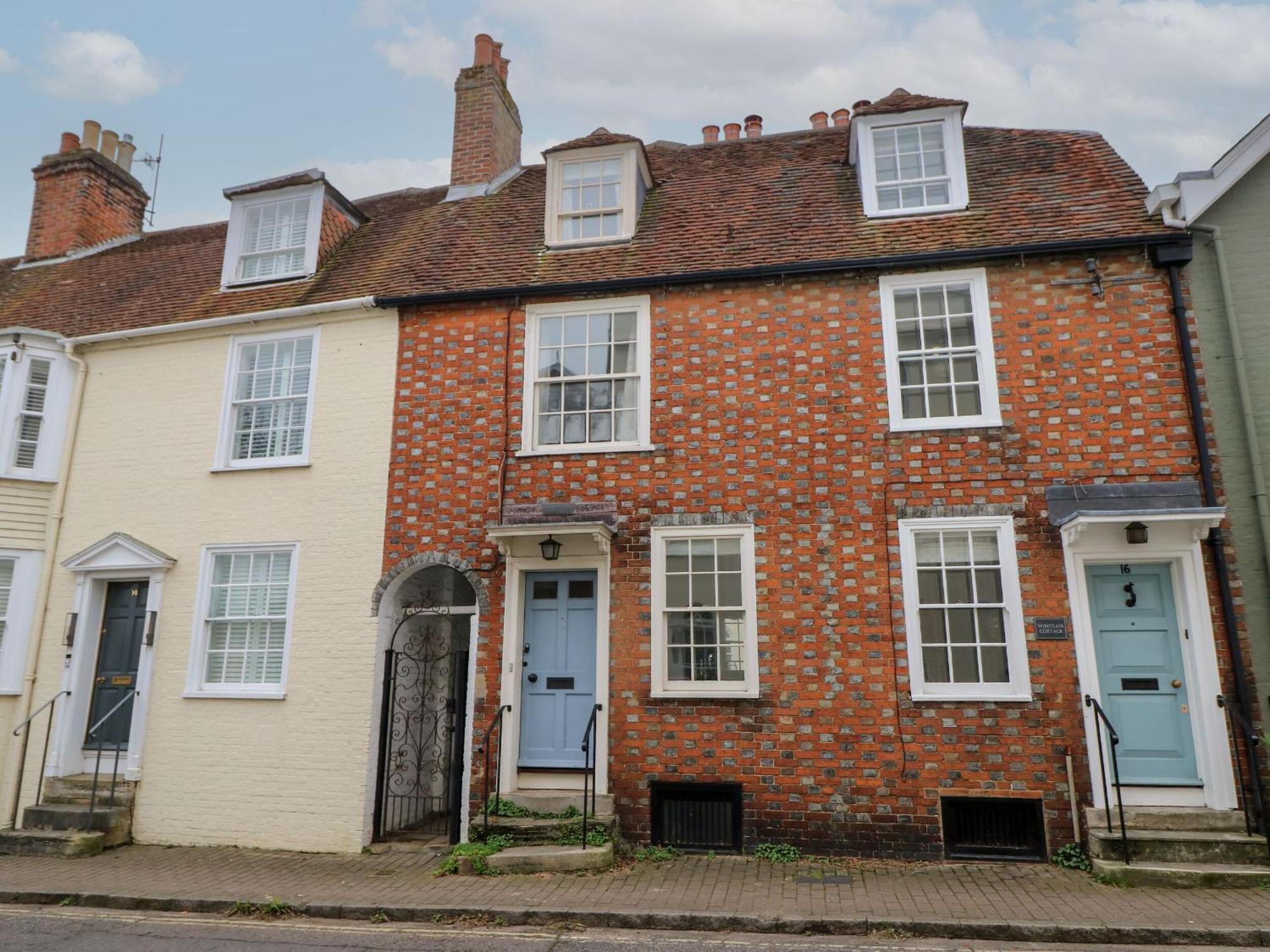 Captains Row Lymington Bagian luar foto