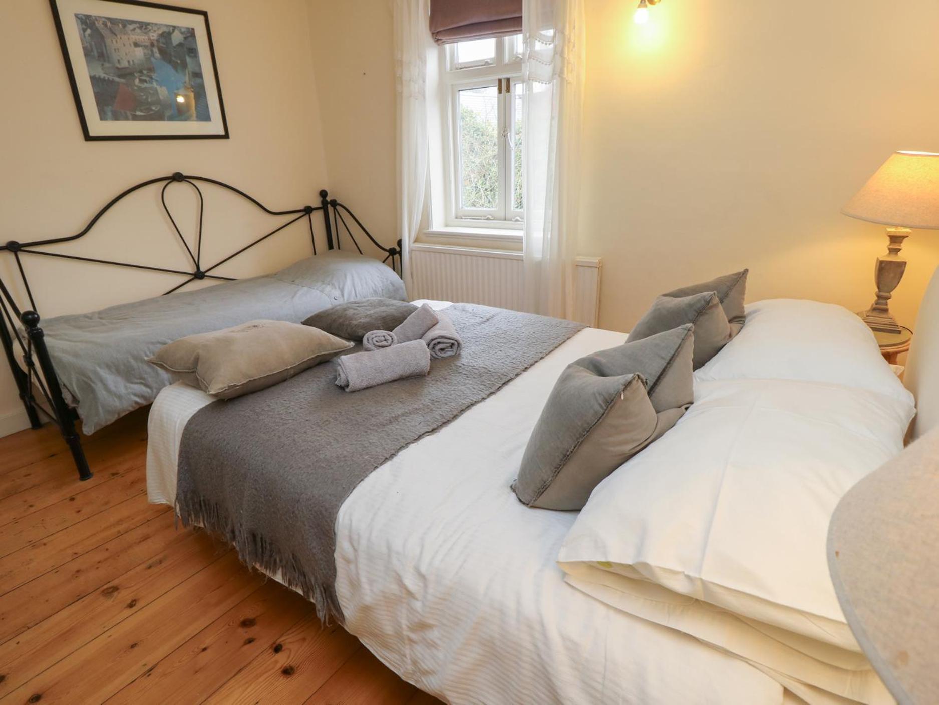 Captains Row Lymington Bagian luar foto