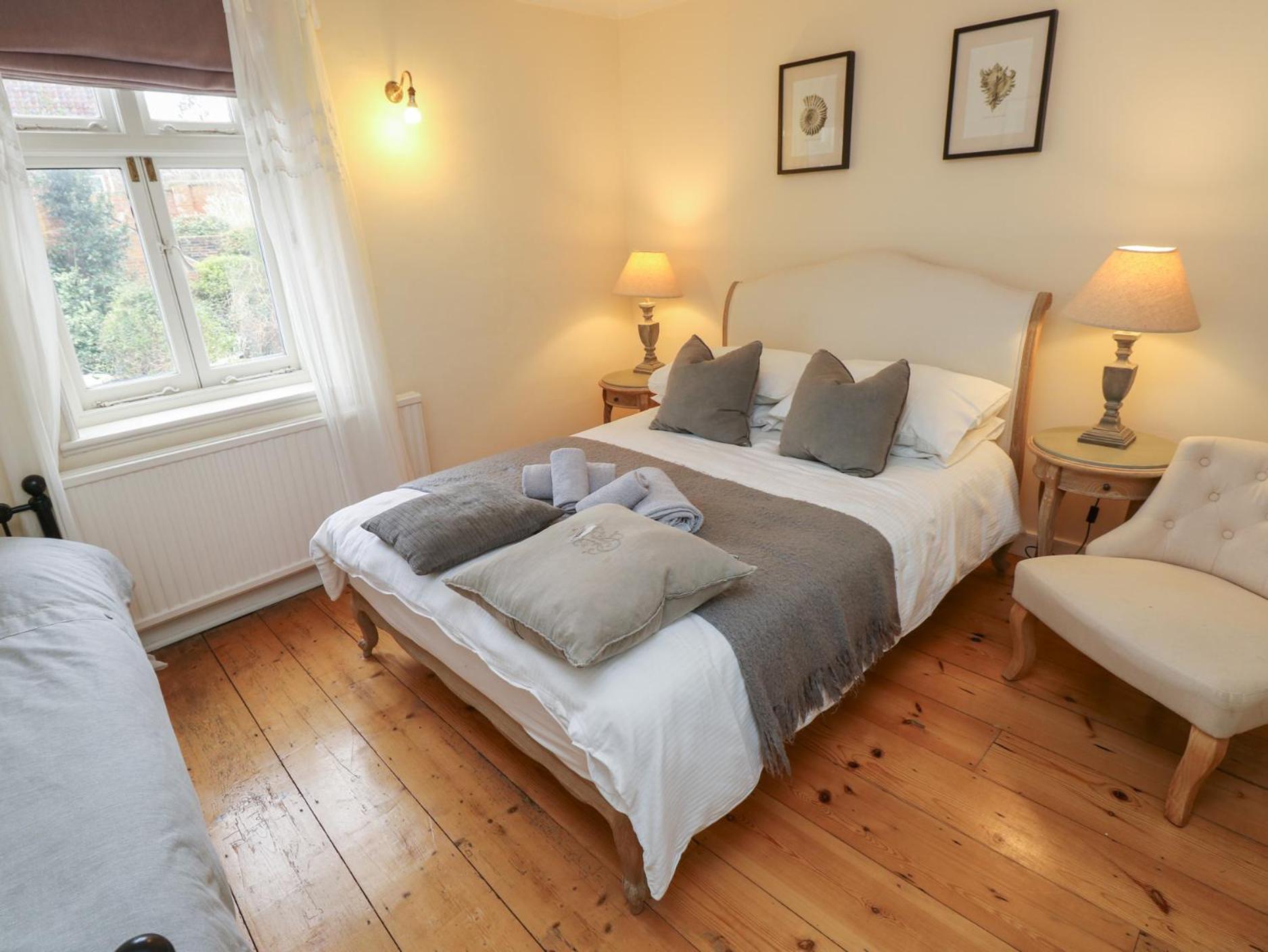 Captains Row Lymington Bagian luar foto